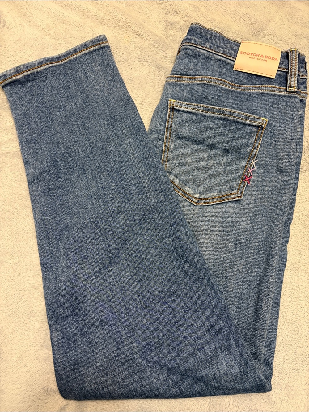 Scotch & Soda Women’s Straight Leg Blue Jeans with Subtle Pocket Stitch
